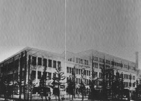 Trường y osaka