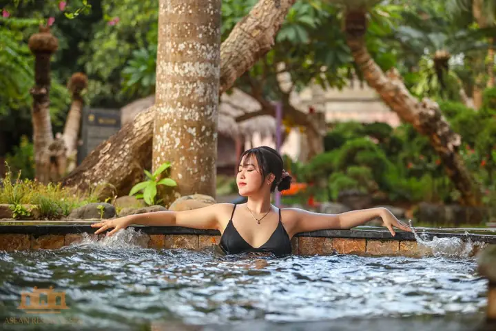 Bơi Trong Tiếng Nhật