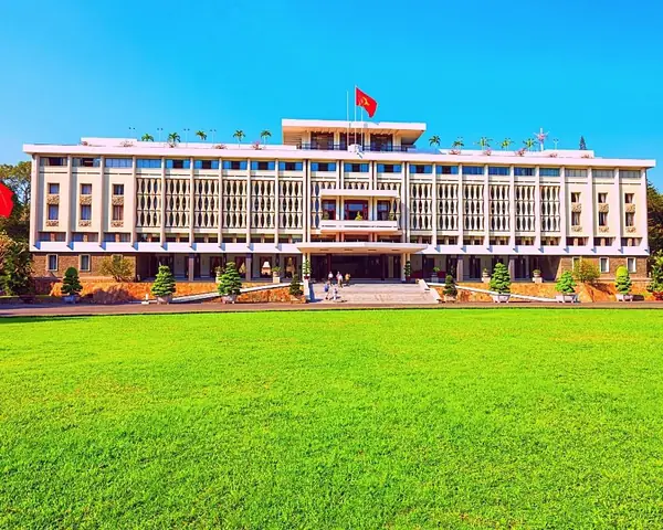 Dinh Độc Lập Tiếng Nhật